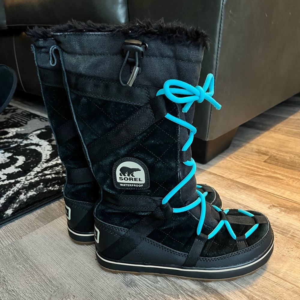 Sorel Glacy Explorer boot